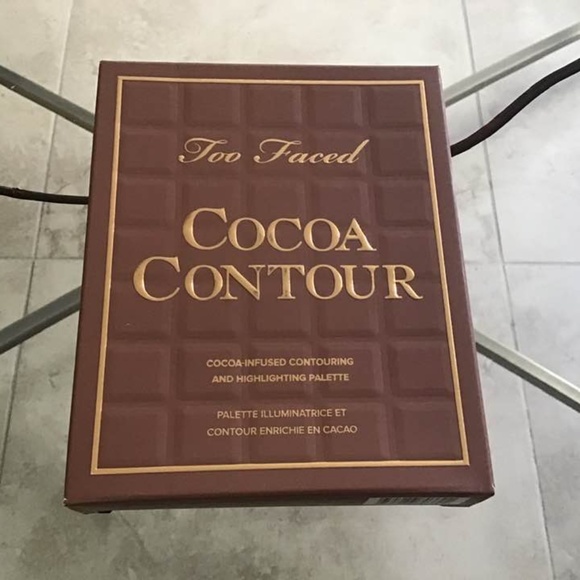 Too Faced Cocoa Contour and Highlighting Palette - - Picture 10 of 11